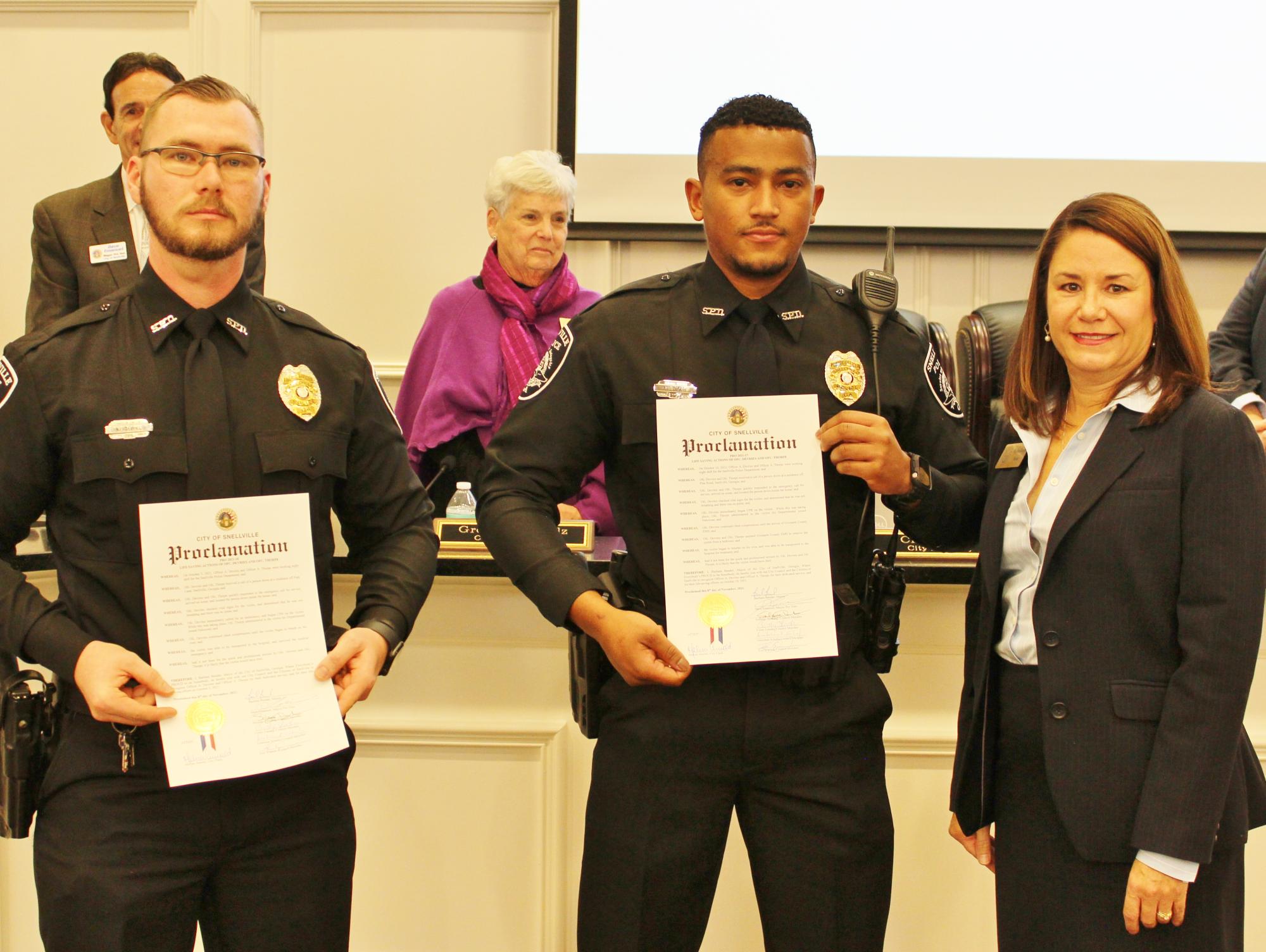 Officers with mayor